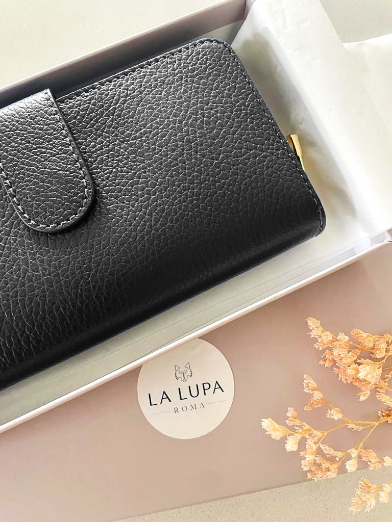 Eva Large Black Italian Leather wallet by LA LUPA Close up detail