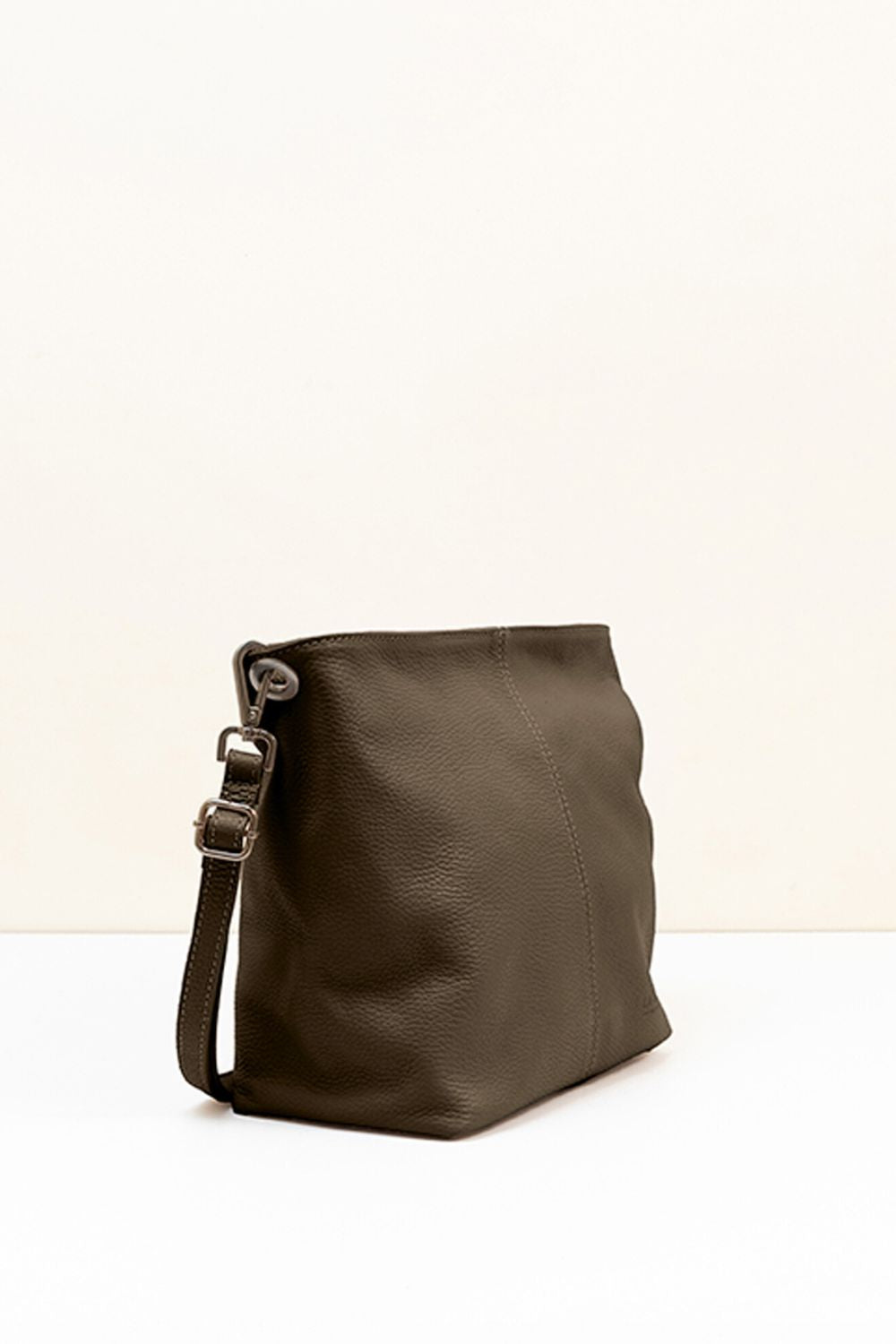 Lola Crossbody Dark Chocolate NEW